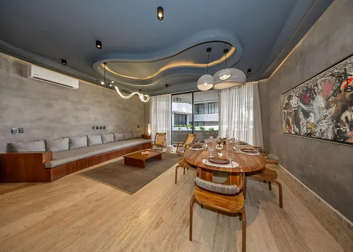 Oceanfront Luxury 3br In Tankah With Private