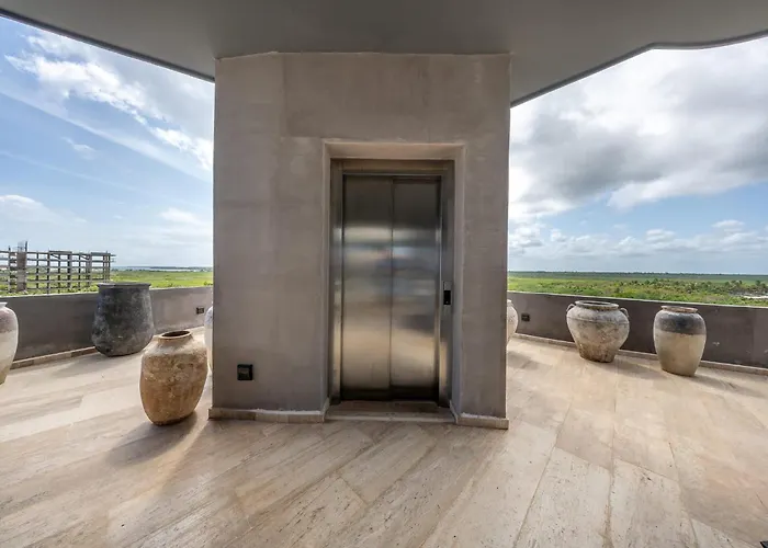 Oceanfront Luxury 3br In Tankah With Private