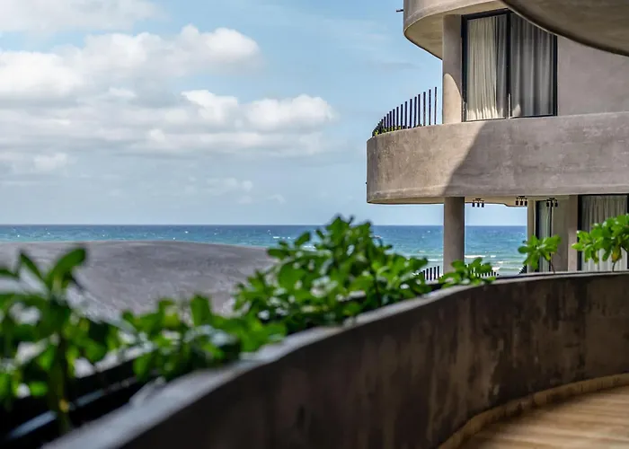 Oceanfront Luxury 3br In Tankah With Private